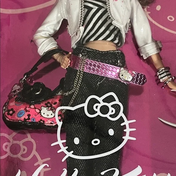 NIB Hello Kitty Barbie Collector 1st in Series 2007 - Picture 8 of 16